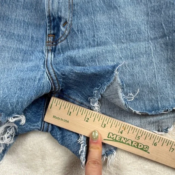 Abercrombie & Fitch Curve Love High Rise Mom Shorts Light Wash Blue Size 29 - Picture 4 of 7